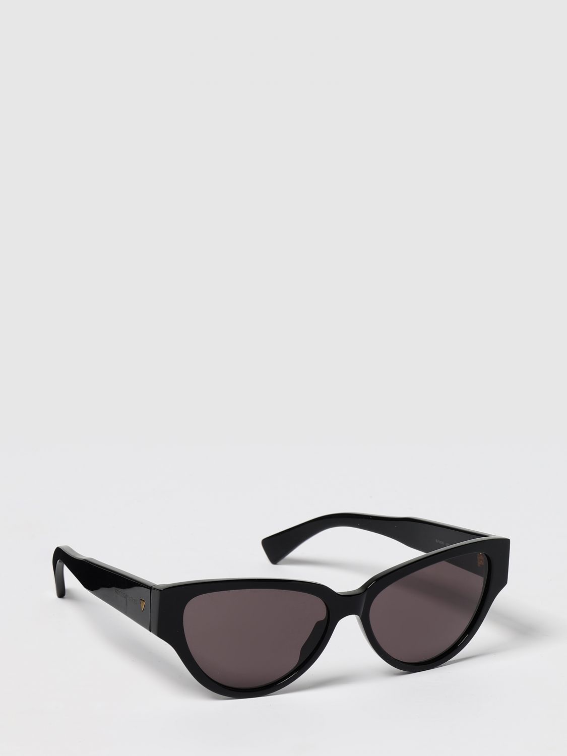 woman's sunglasses