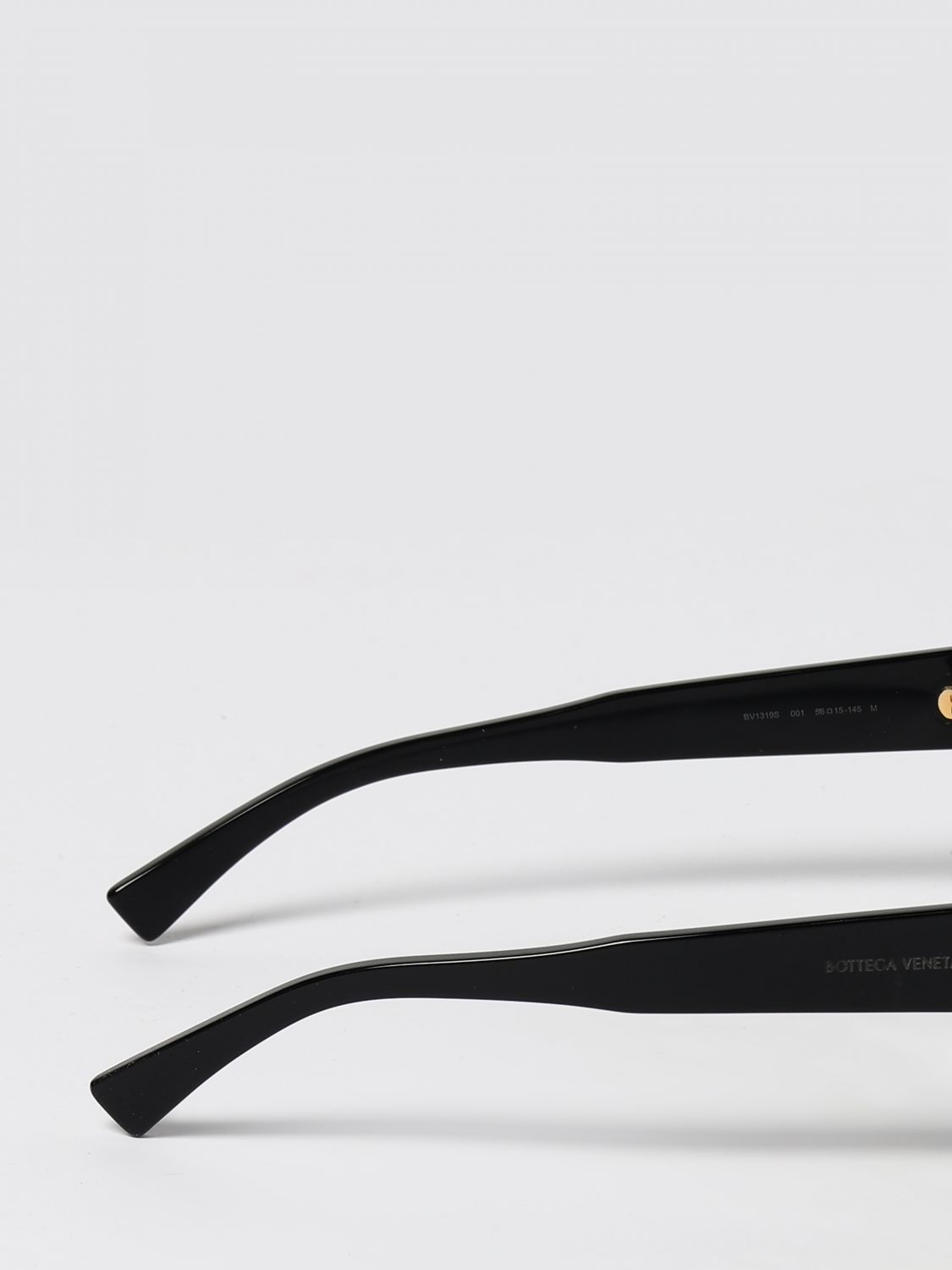 woman's sunglasses