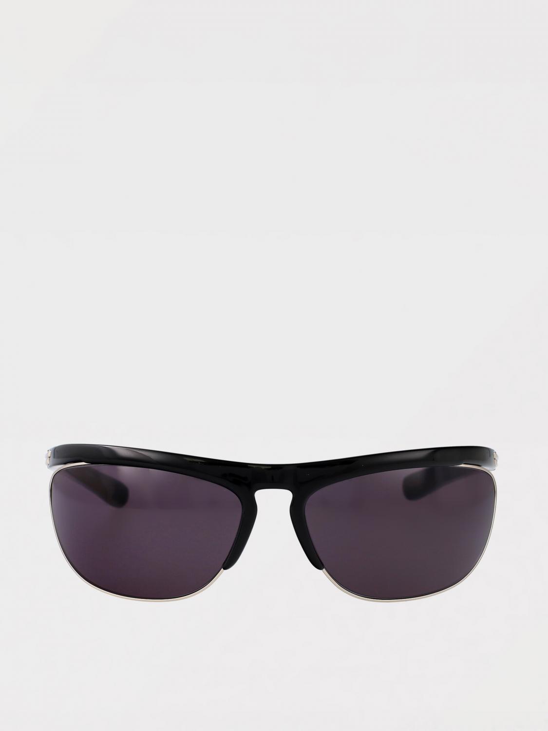 woman's sunglasses