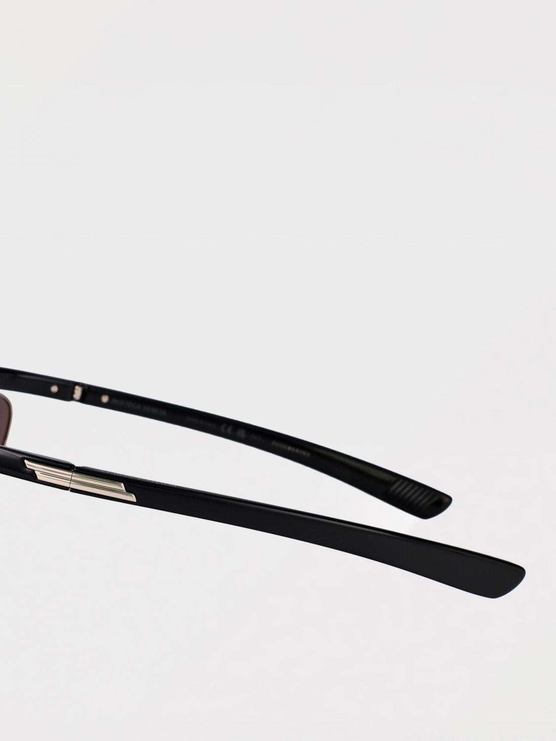 woman's sunglasses