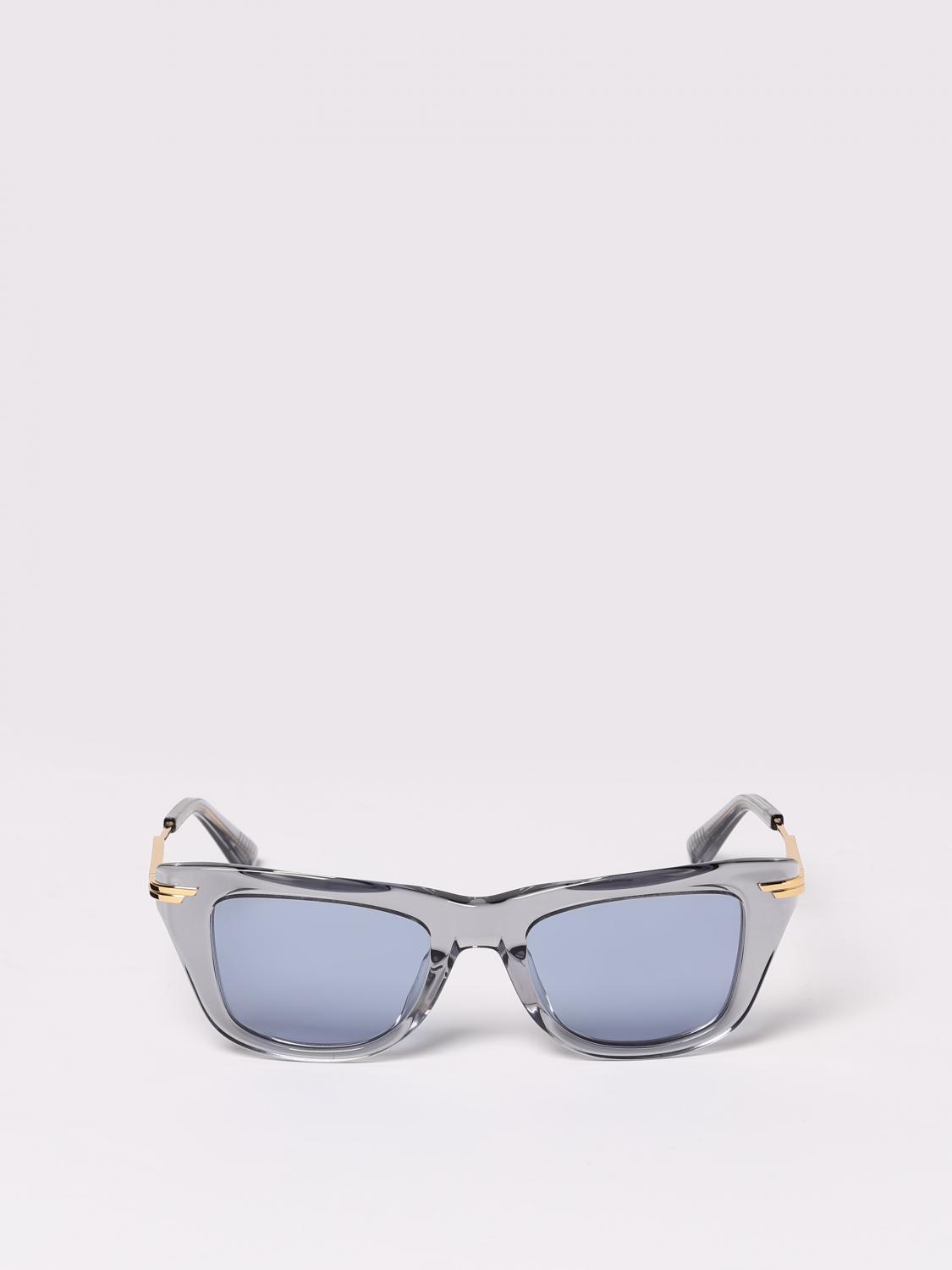 woman's sunglasses