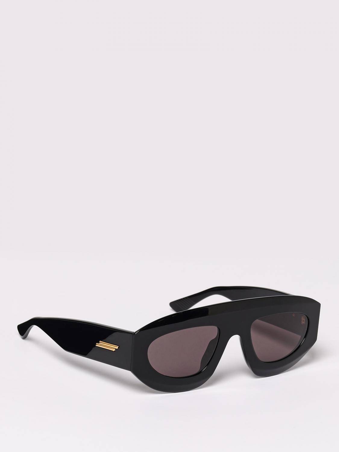 woman's sunglasses