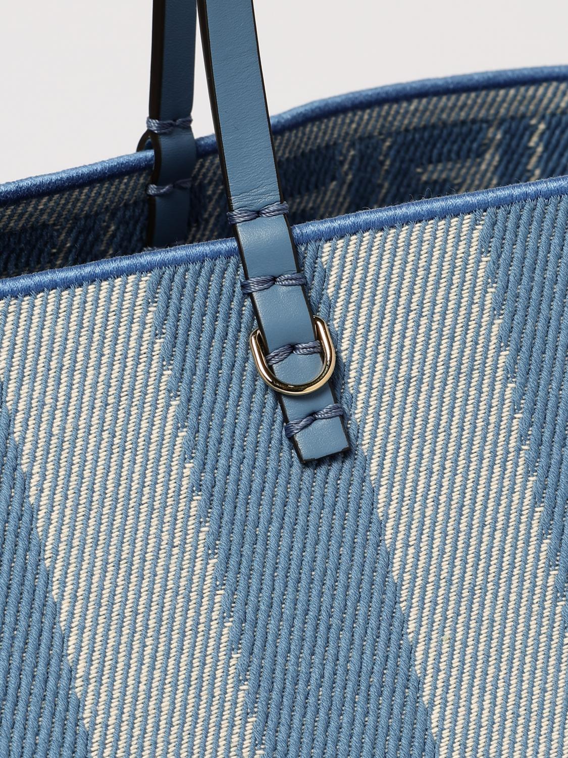 woman's tote bag