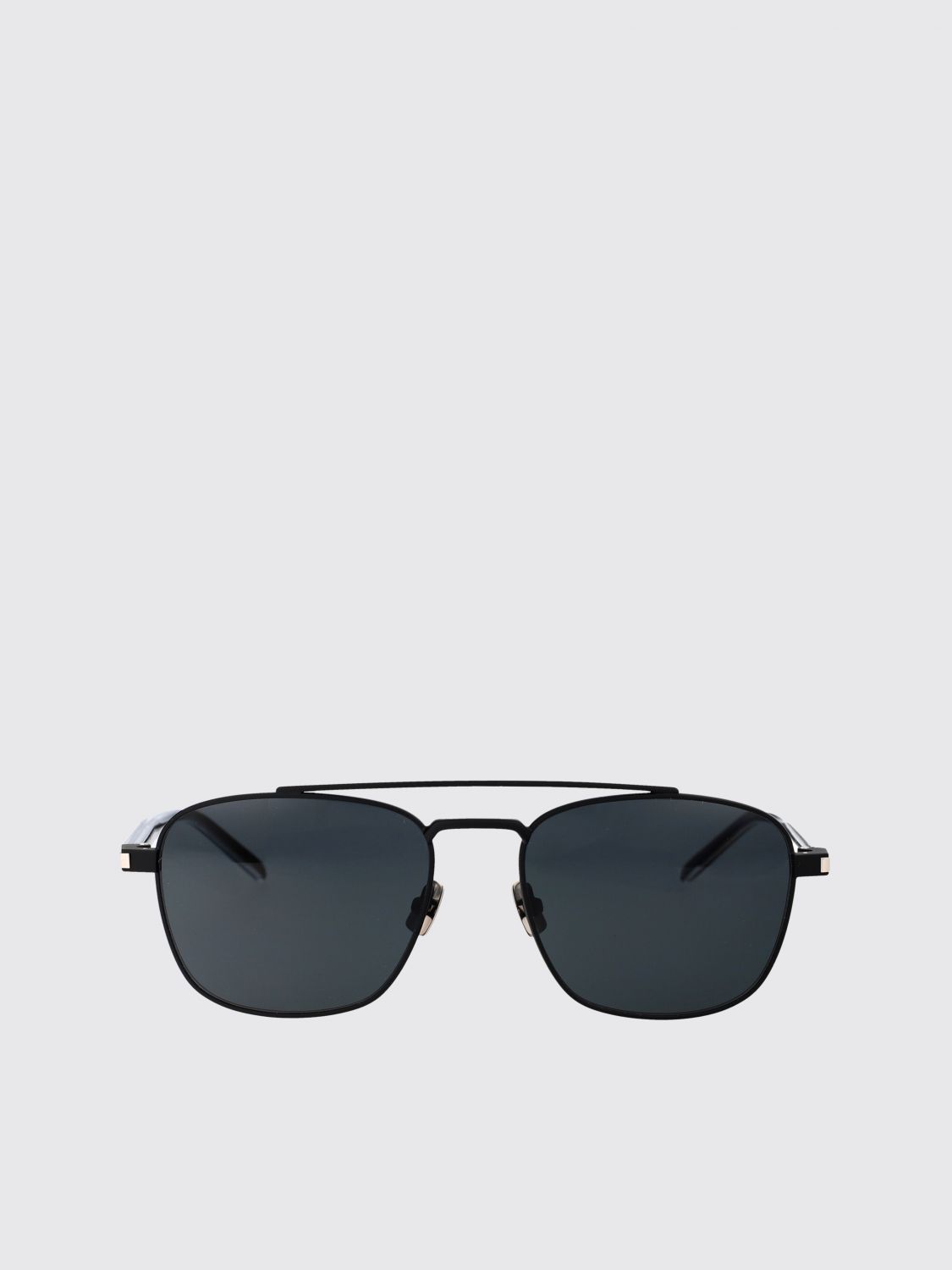 woman's sunglasses