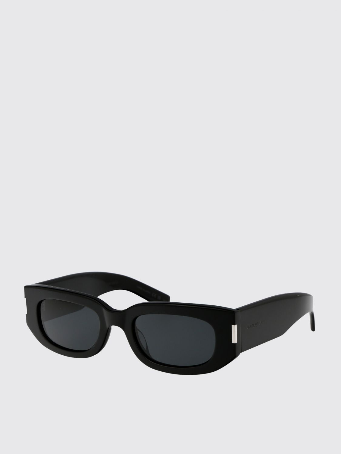 woman's sunglasses