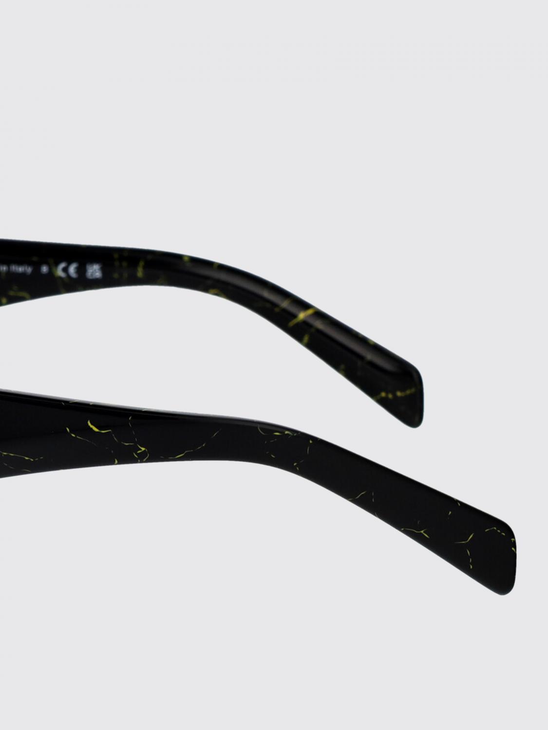 woman's sunglasses