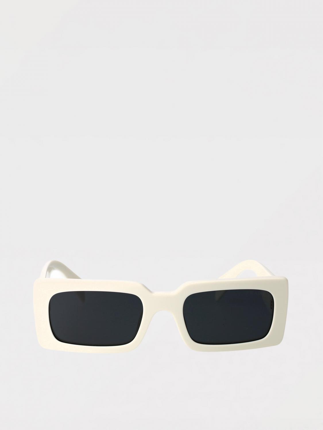 woman's sunglasses