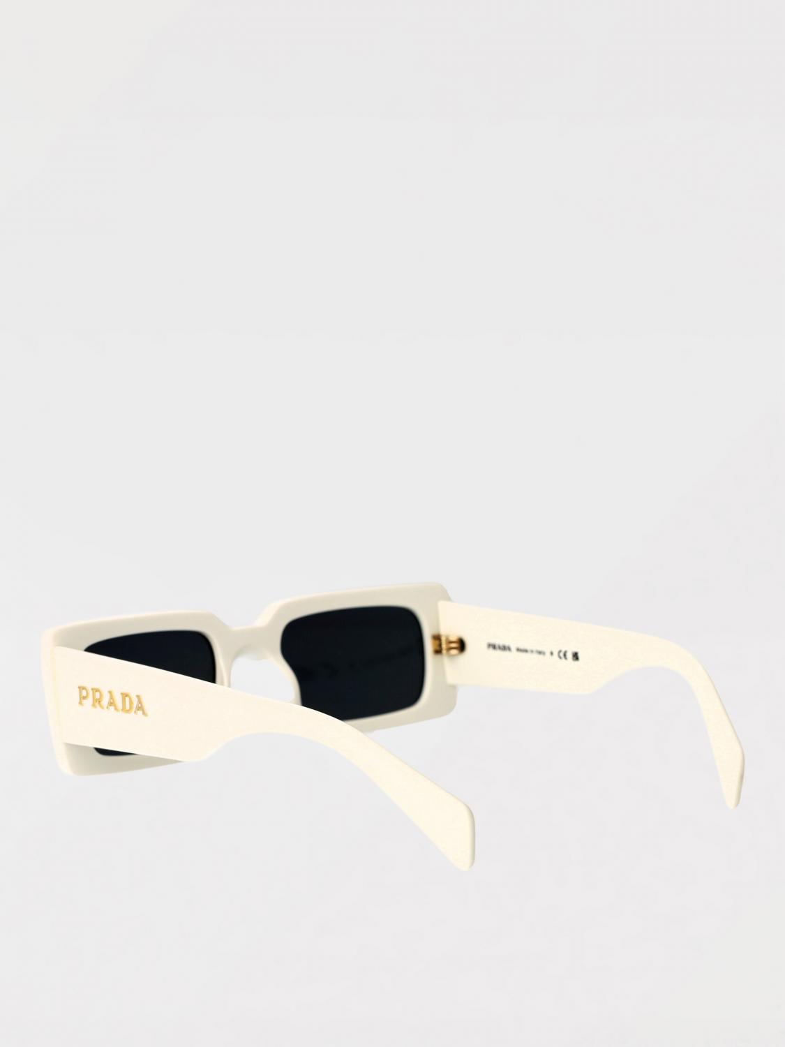 woman's sunglasses