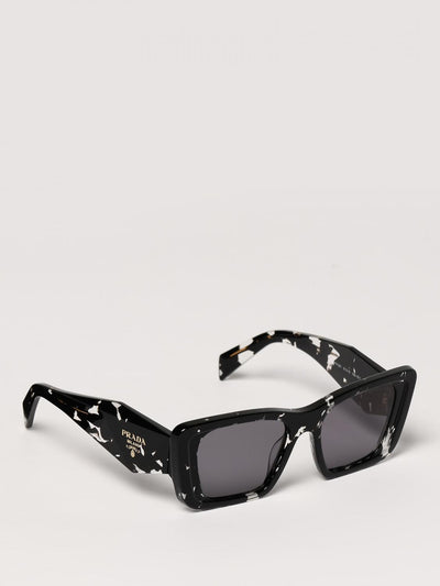 woman's sunglasses