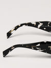 woman's sunglasses
