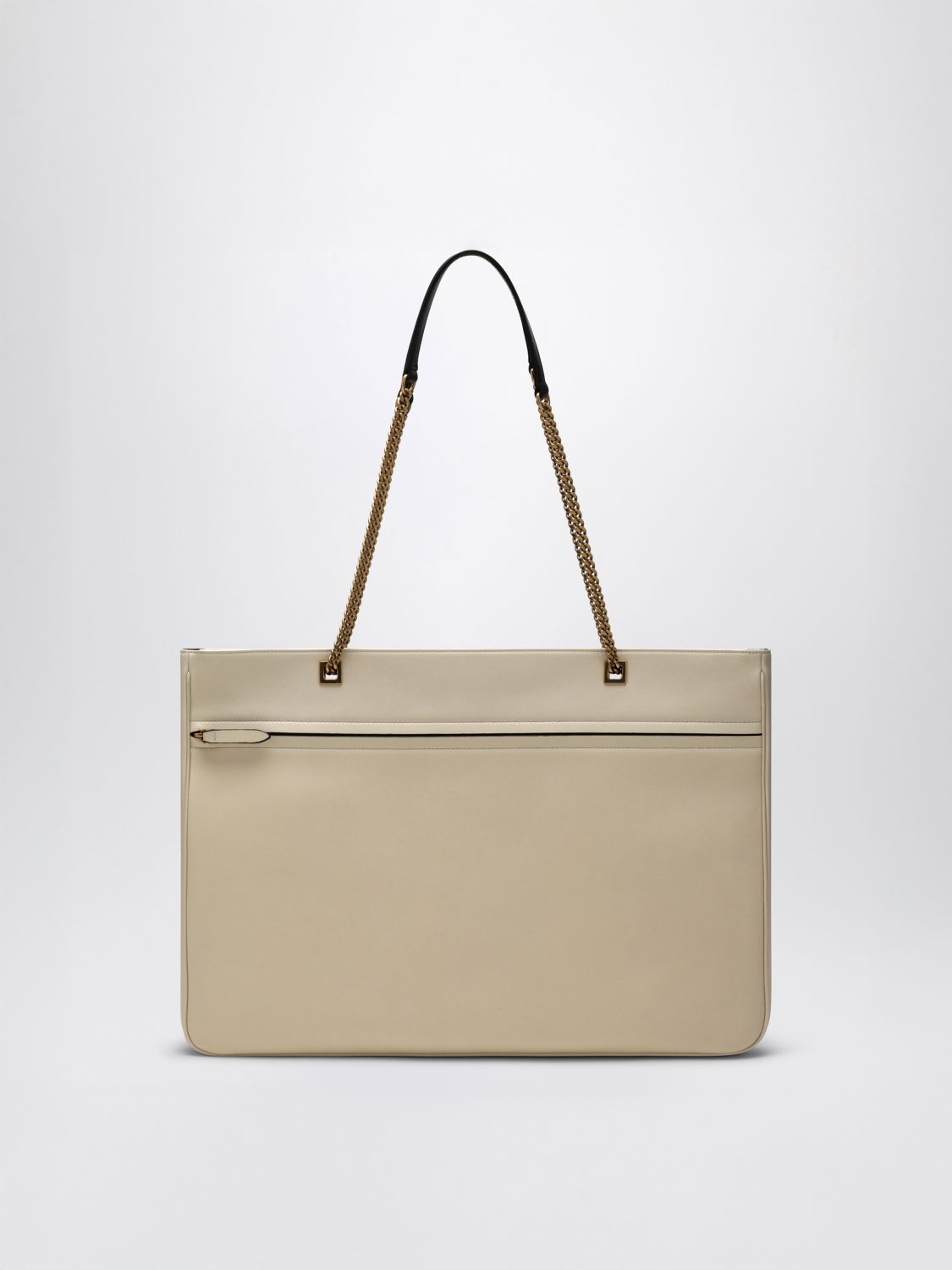 woman's shoulder bag