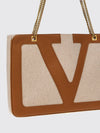 woman's shoulder bag