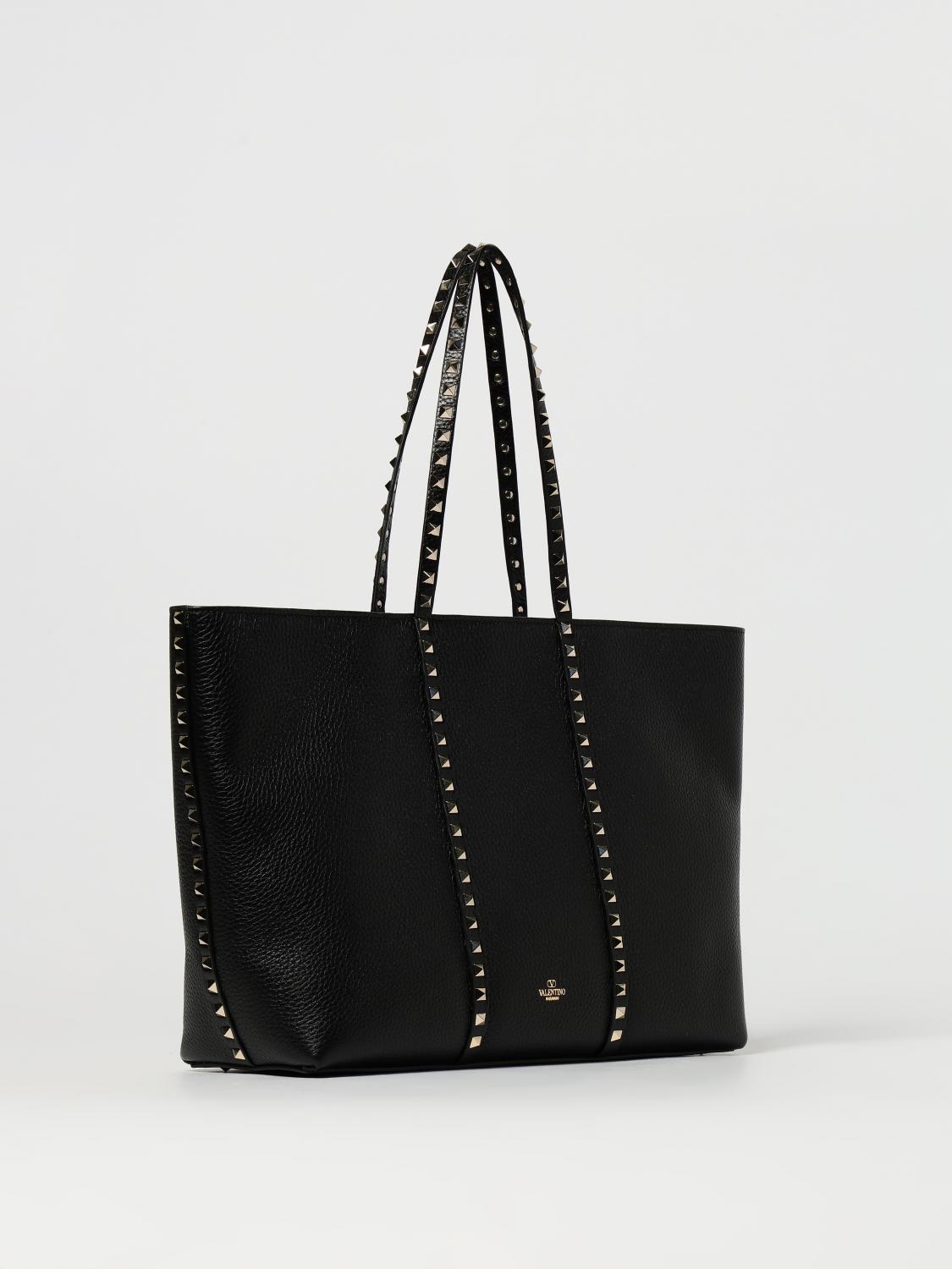 woman's shoulder bag