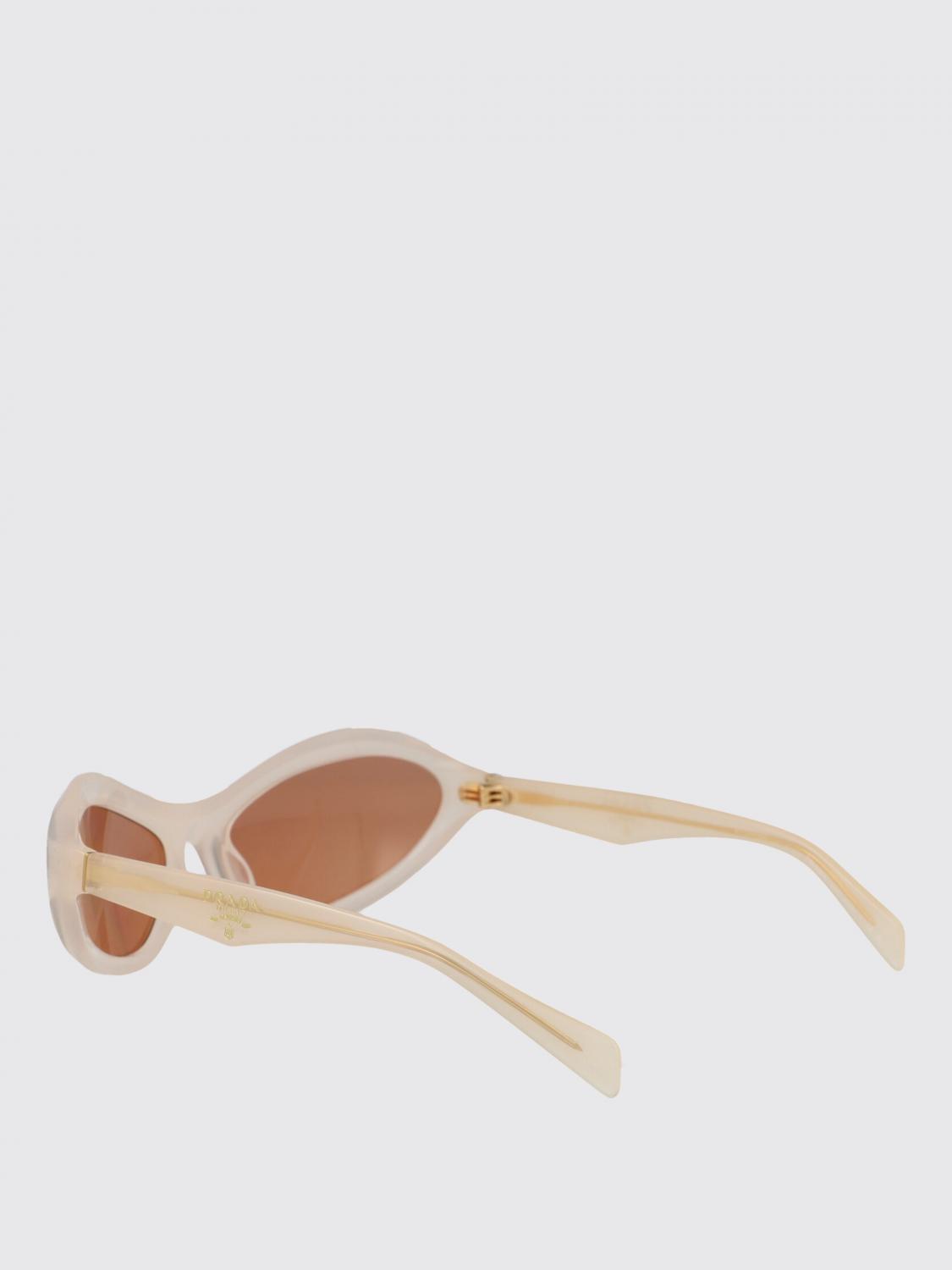 woman's sunglasses