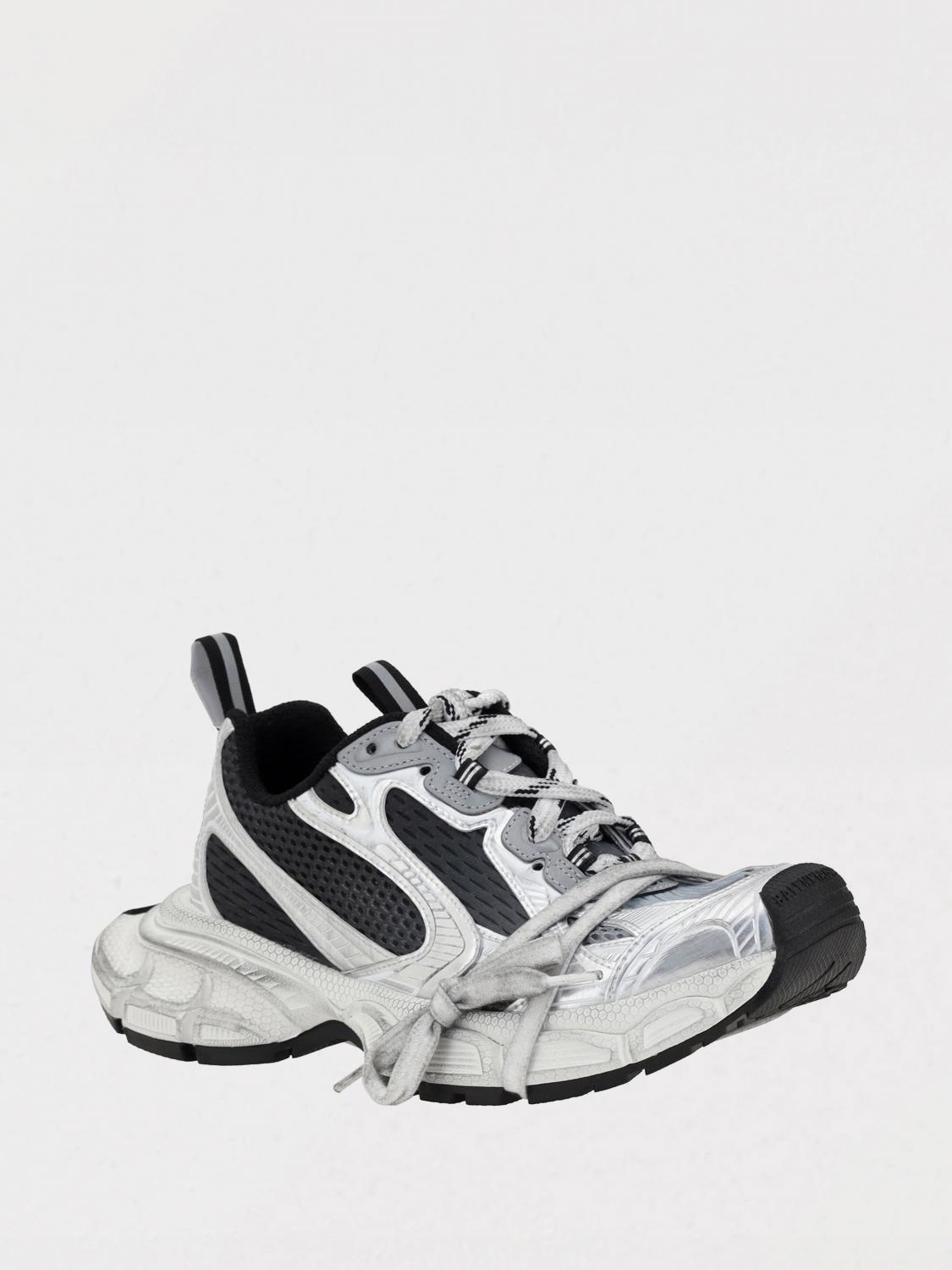 woman's sneakers