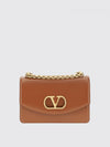 woman's shoulder bag