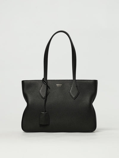 woman's tote bag