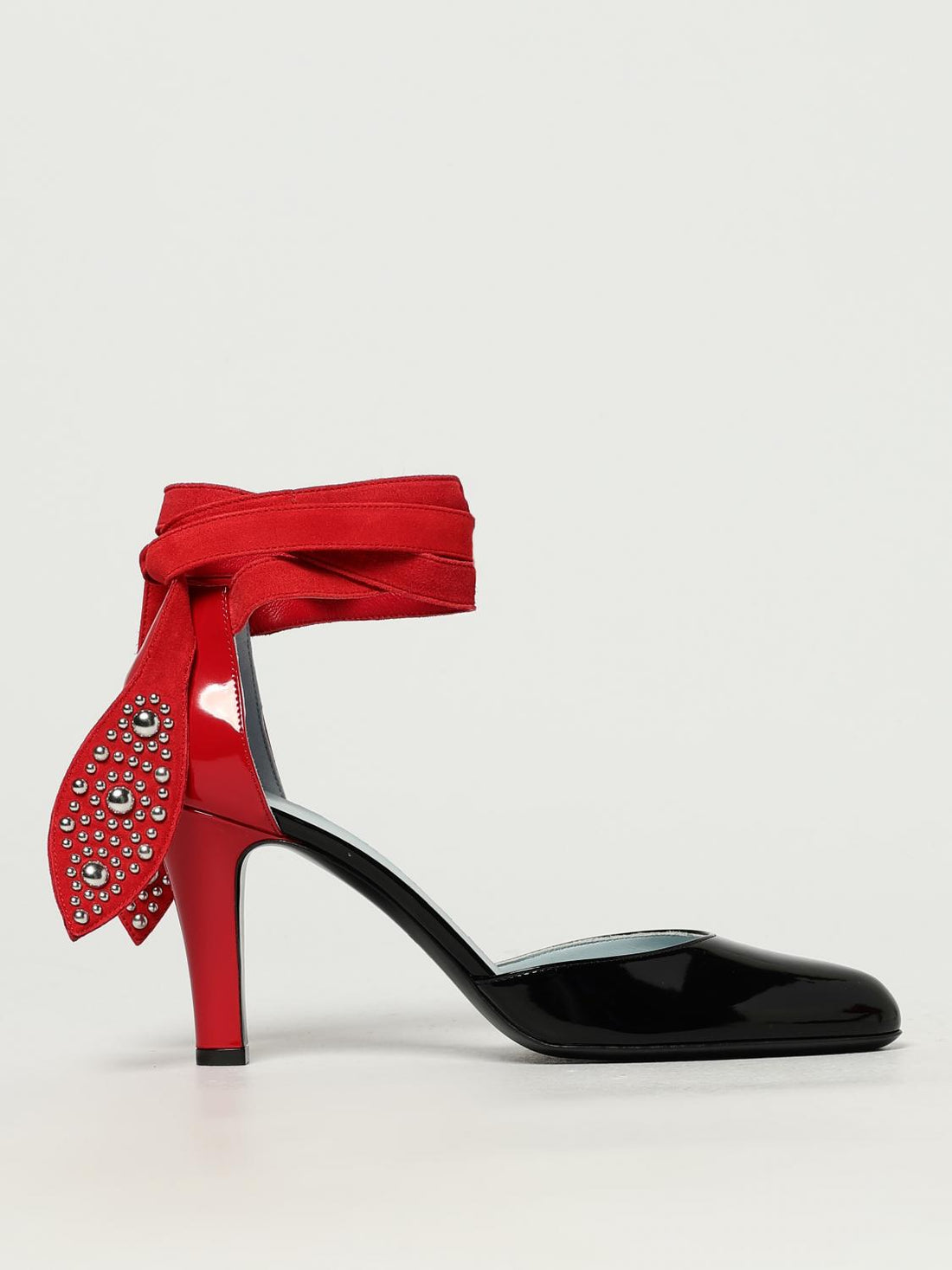 valentino-garavani-woman-s-pumps-6w0s0lt5utm-black