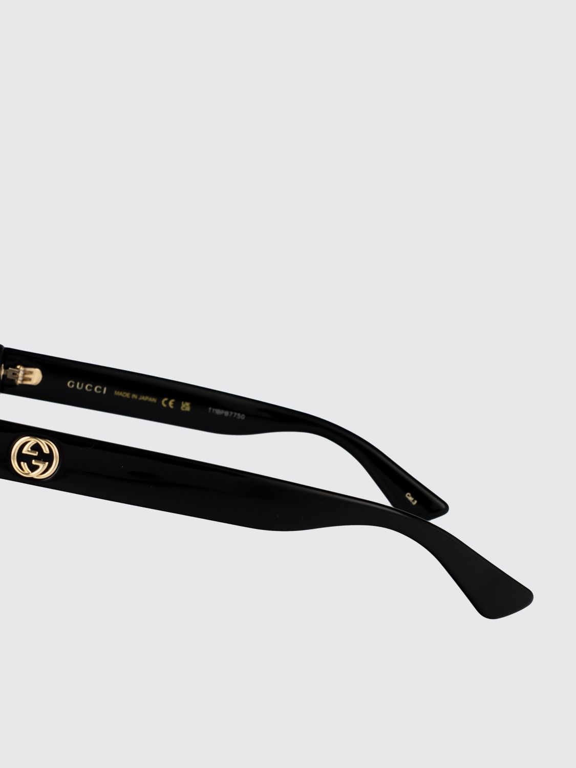 woman's sunglasses