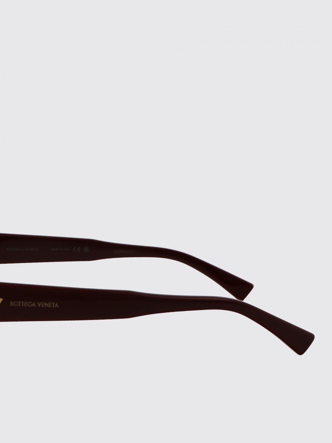 woman's optical frames