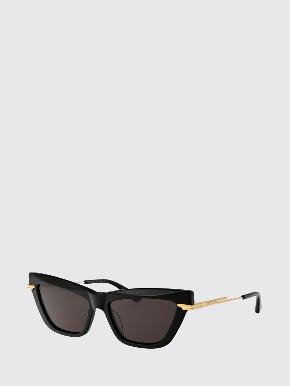 woman's sunglasses