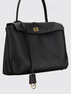 woman's shoulder bag