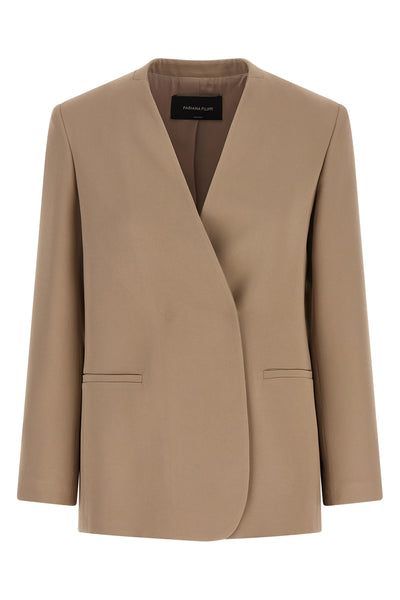the fabiana filippi blazer stands out for its essential and lapels-free silhouet
