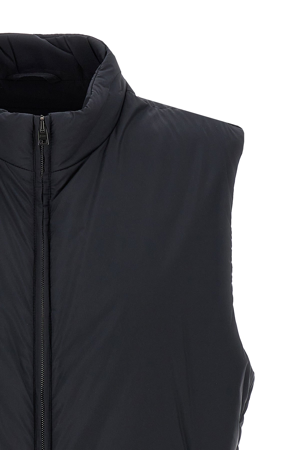 ecoage sleeveless vest in smooth fabric