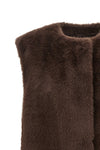 the herno resort vest in beaver-effect eco-fur features a sleeveless silhouett