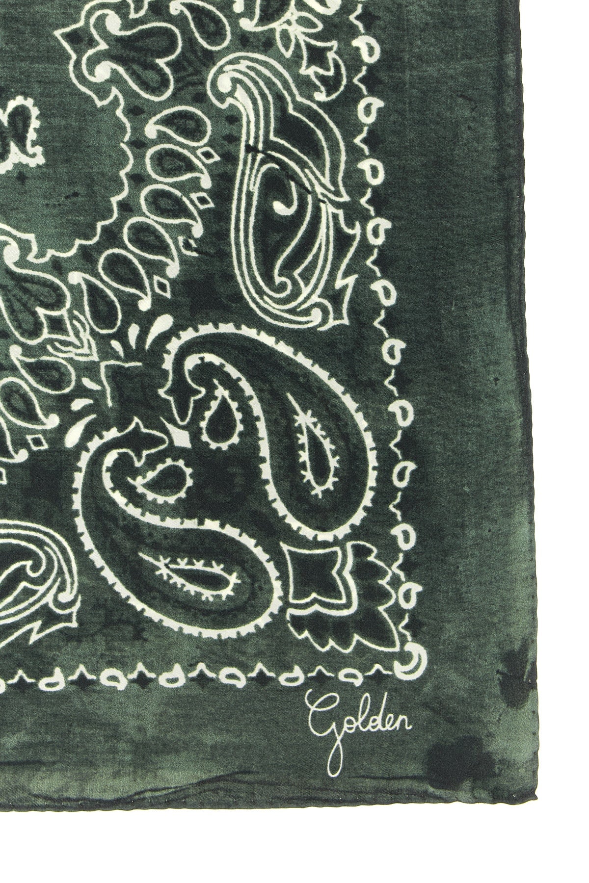 the golden goose scarf represents a refined expression of italian textile manufa