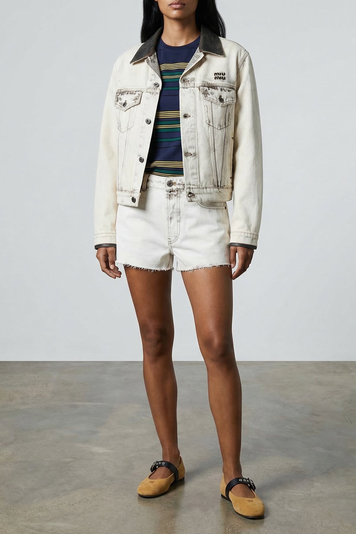 stone-washed denim shorts
