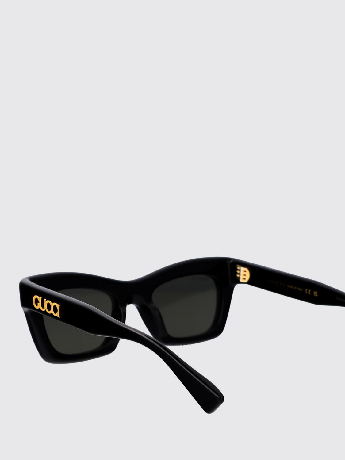 woman's sunglasses