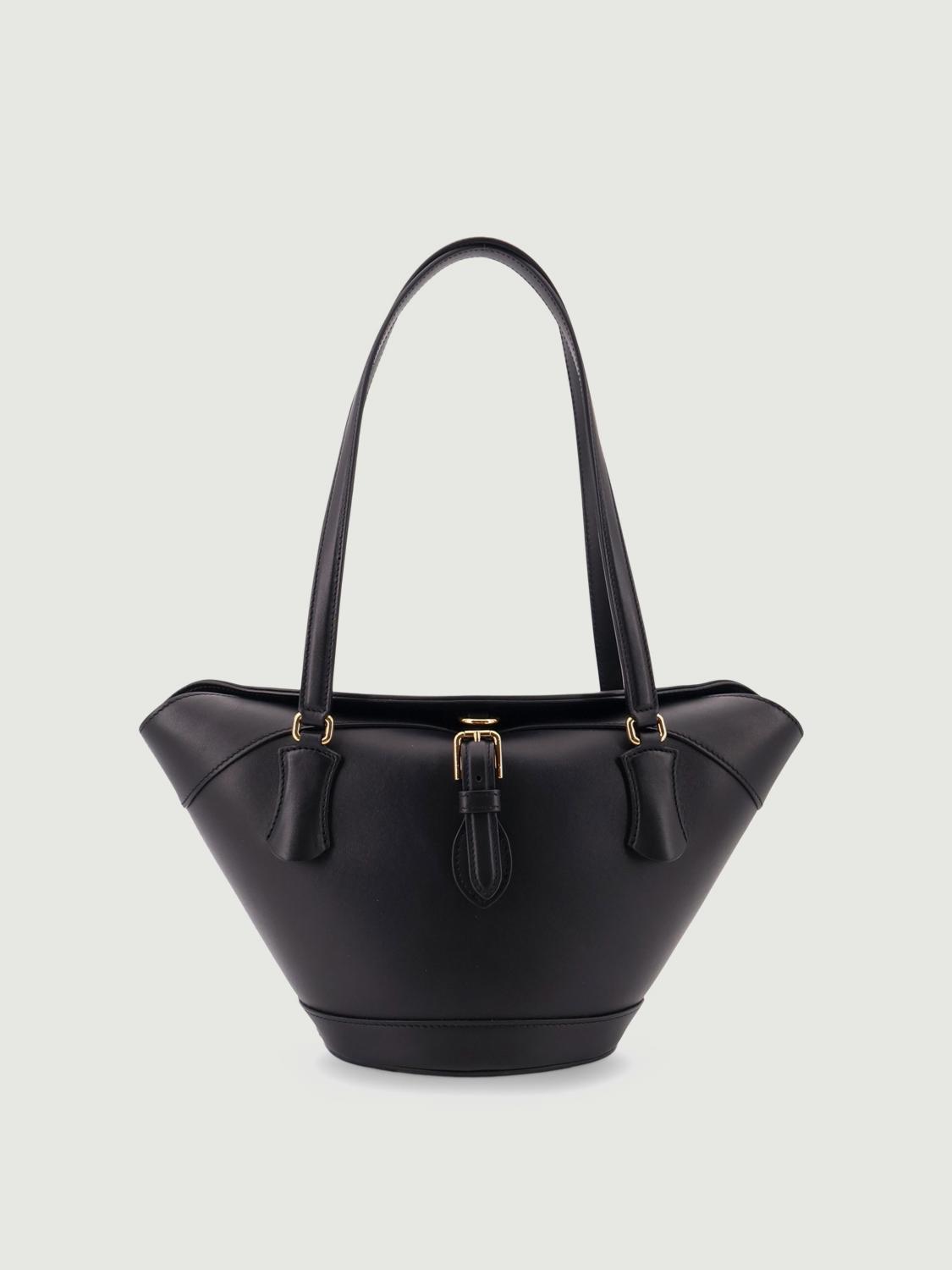woman's shoulder bag