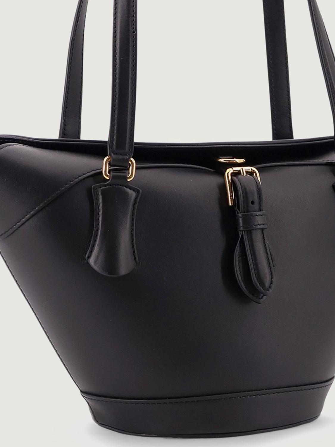 woman's shoulder bag