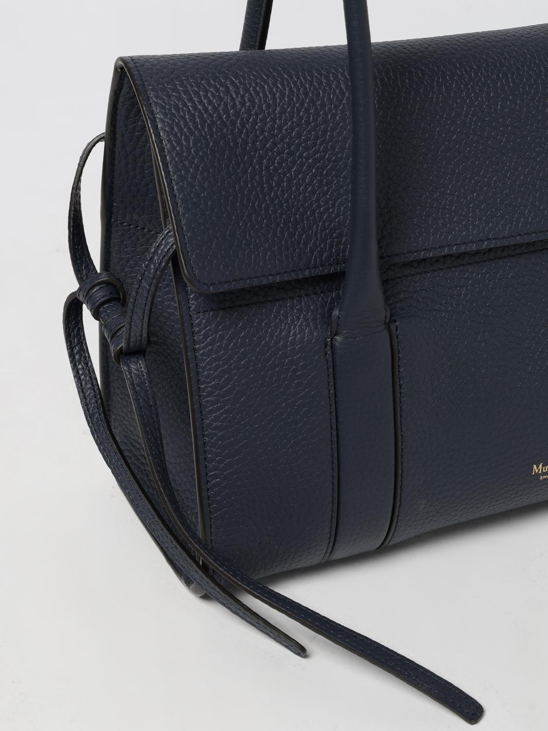 woman's shoulder bag