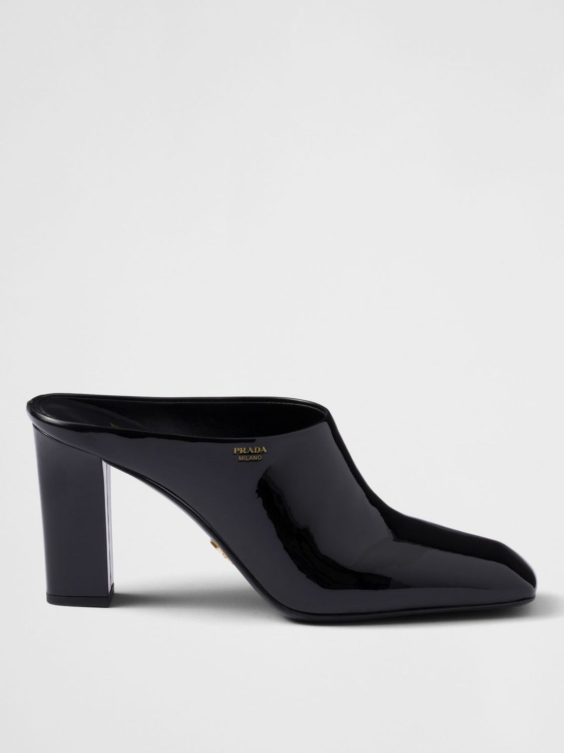 prada-woman-s-shoes-1i839n069-black