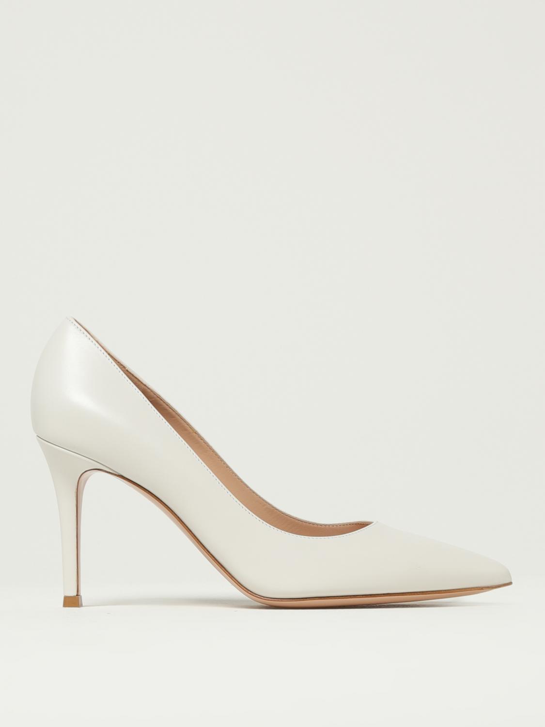 gianvito-rossi-woman-s-pumps-g2458085ricvit-white