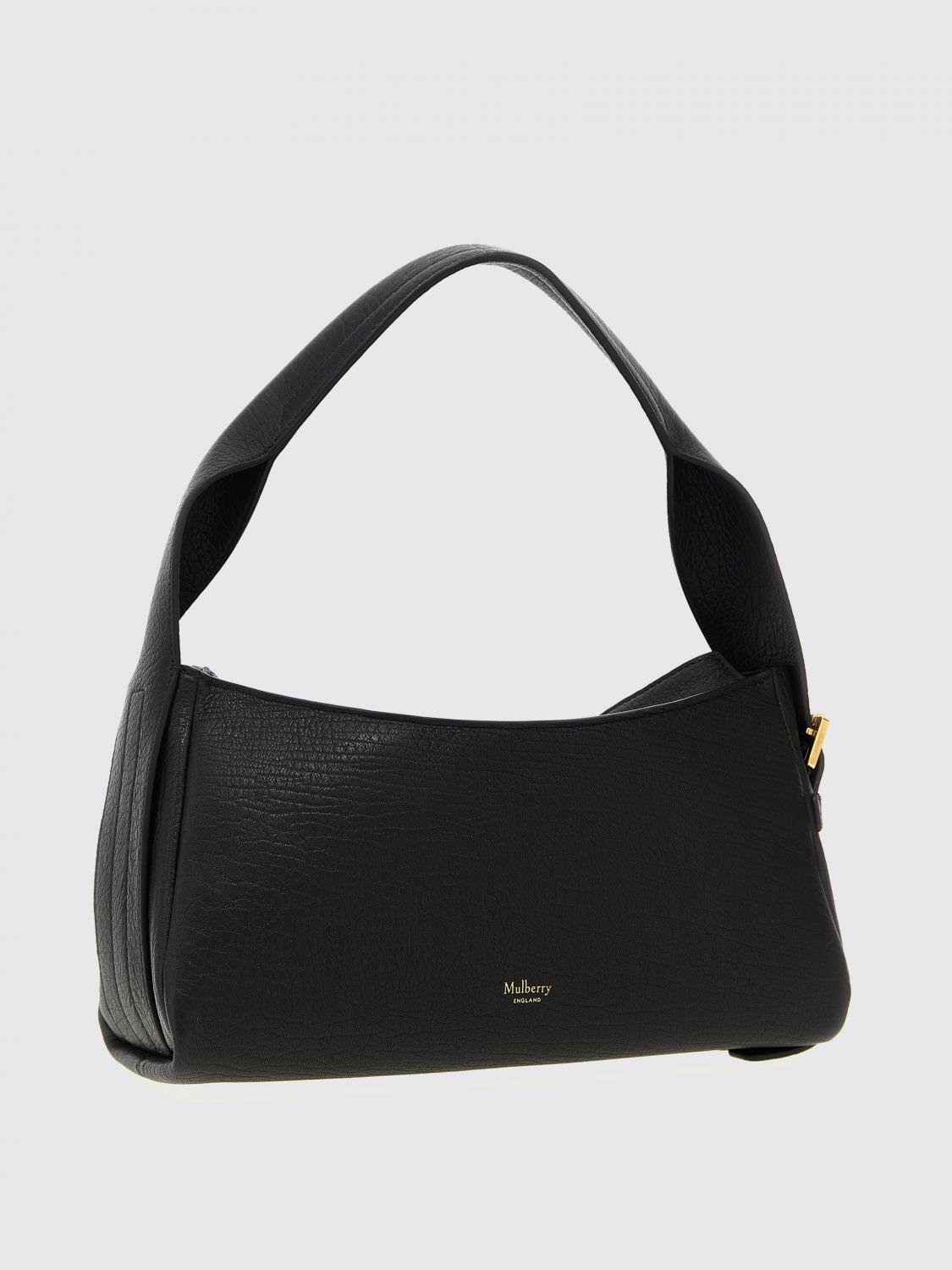 woman's shoulder bag