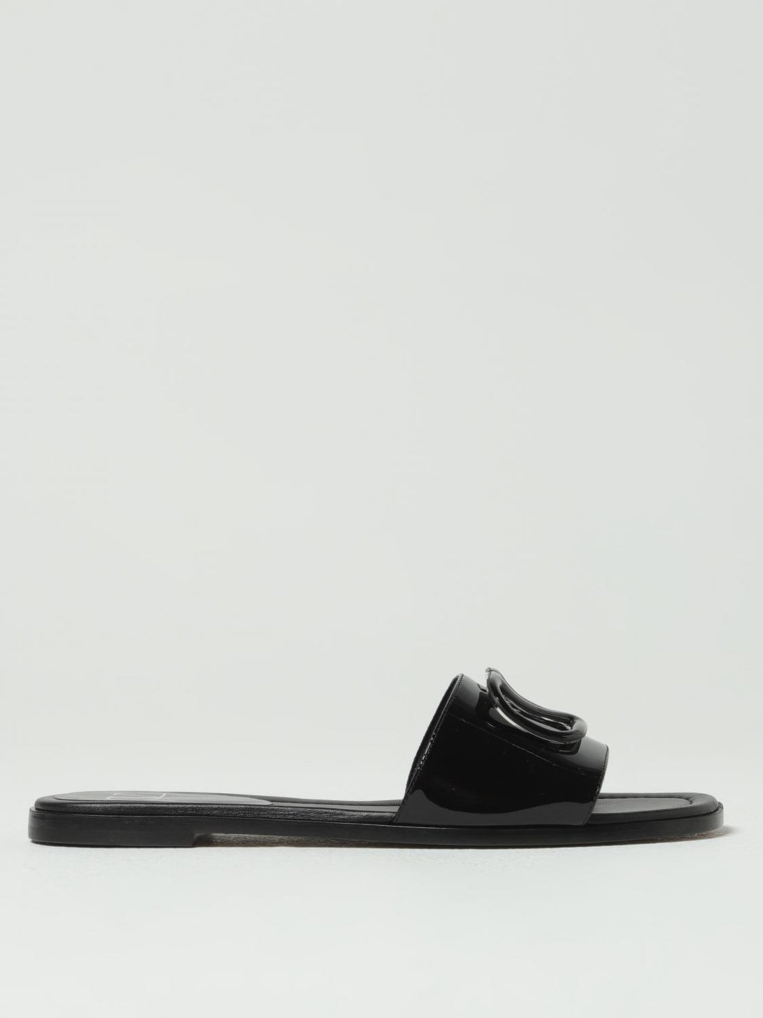 valentino-garavani-woman-s-flat-sandals-7w2s0bd5tmk-black