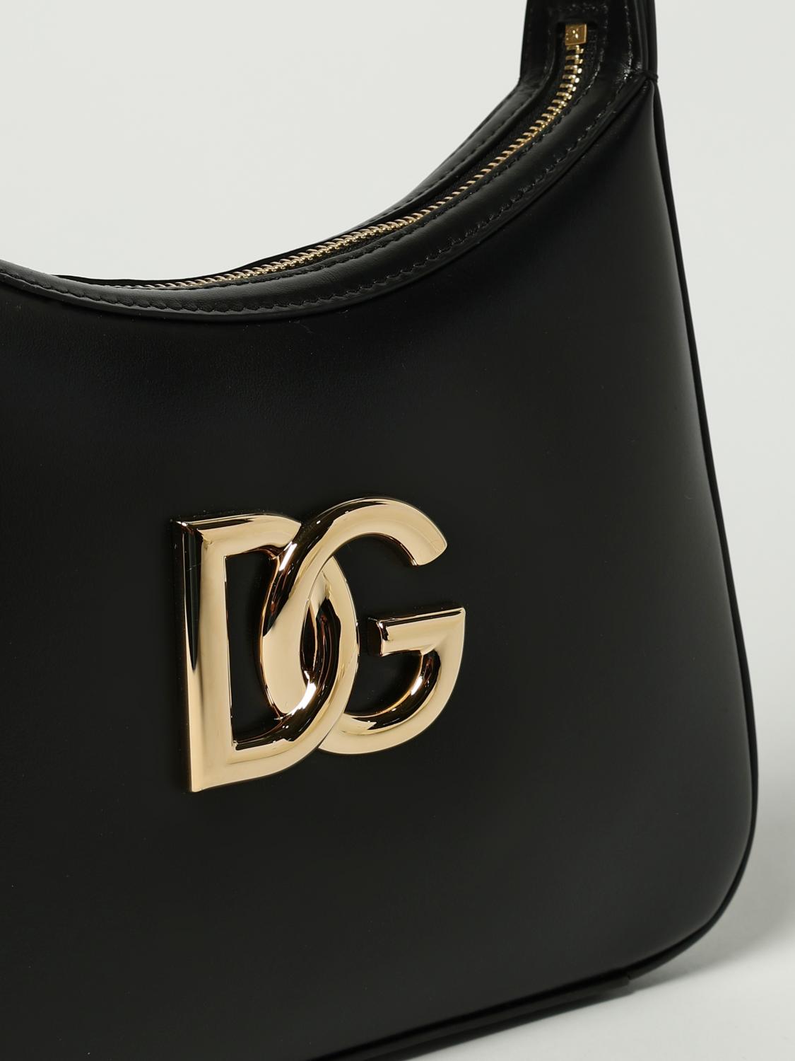 woman's shoulder bag