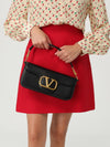 woman's shoulder bag