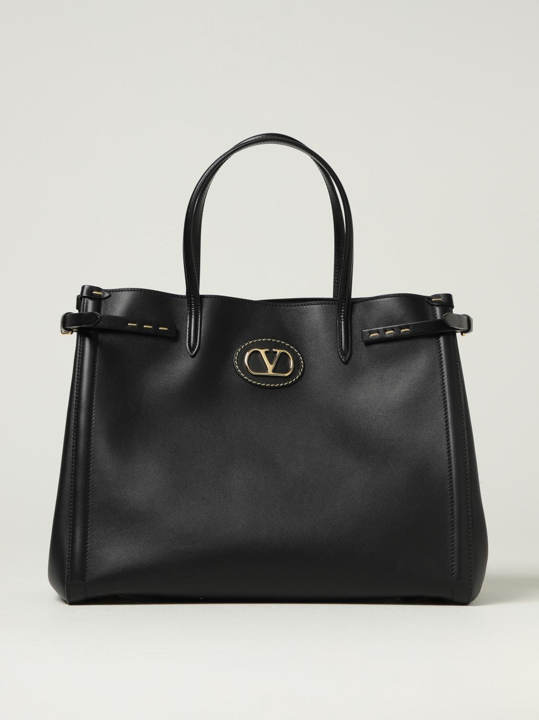 valentino-garavani-woman-s-handbag-7w2b0r19cvc-black