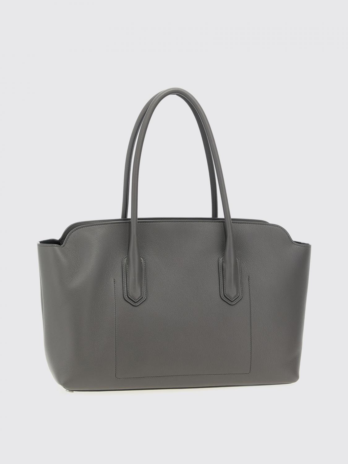 woman's shoulder bag