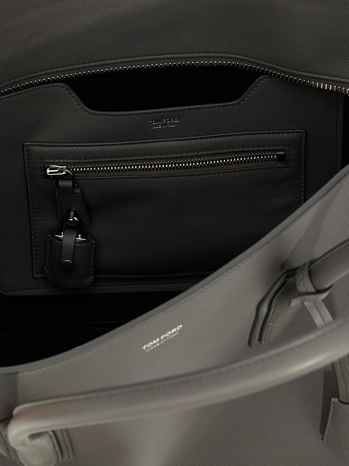 woman's shoulder bag