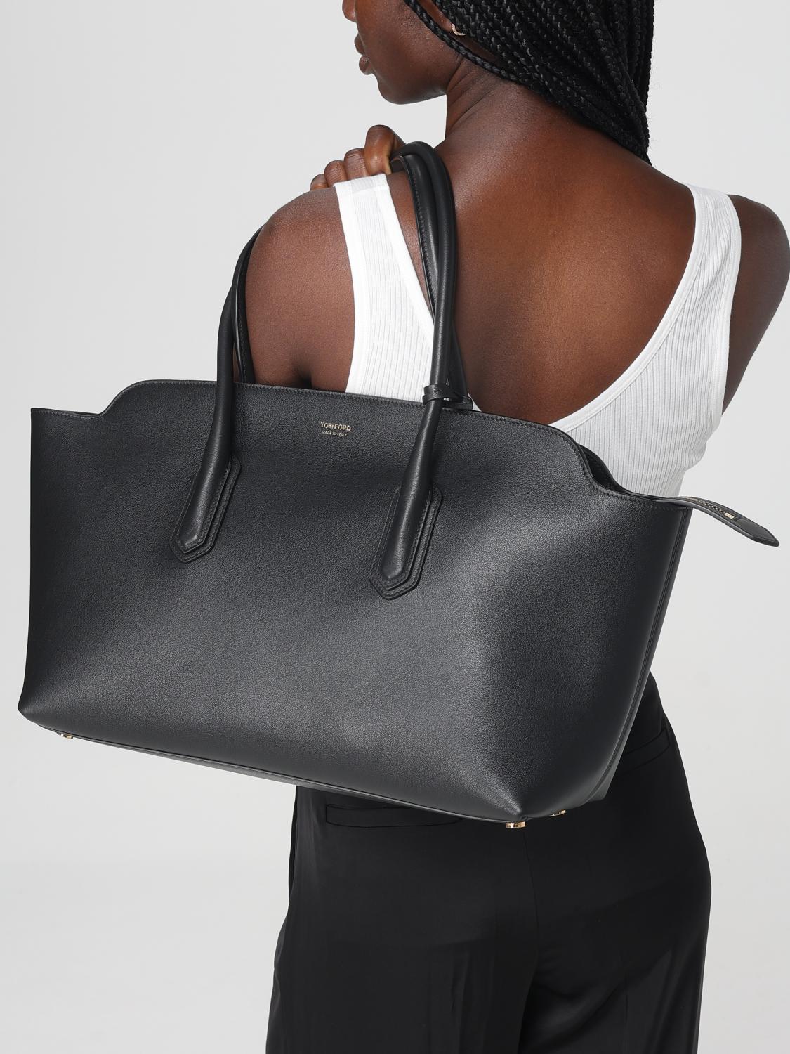 woman's shoulder bag