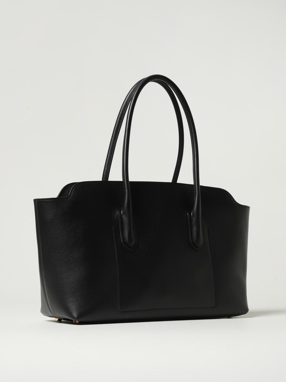 woman's shoulder bag