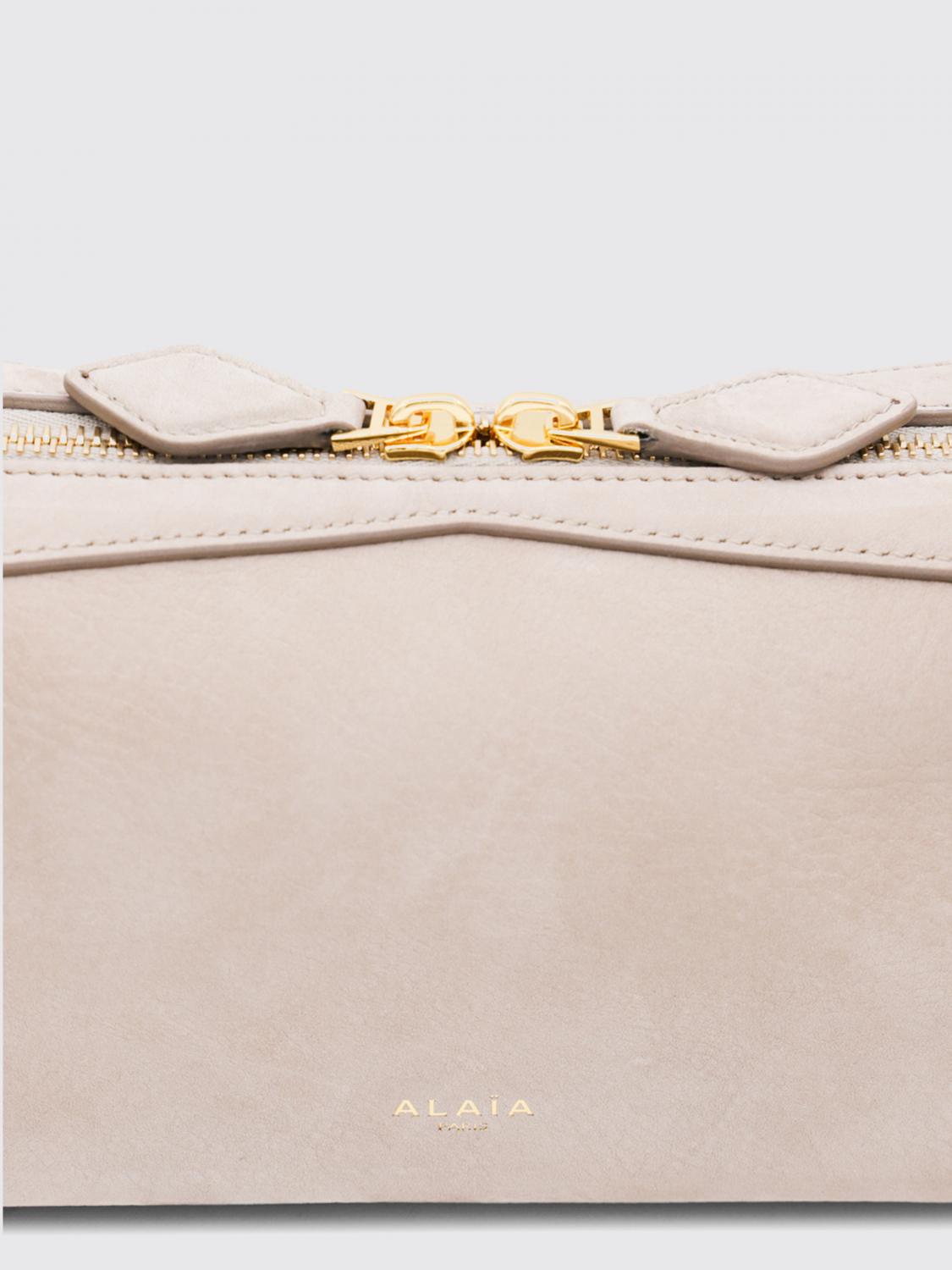 woman's shoulder bag