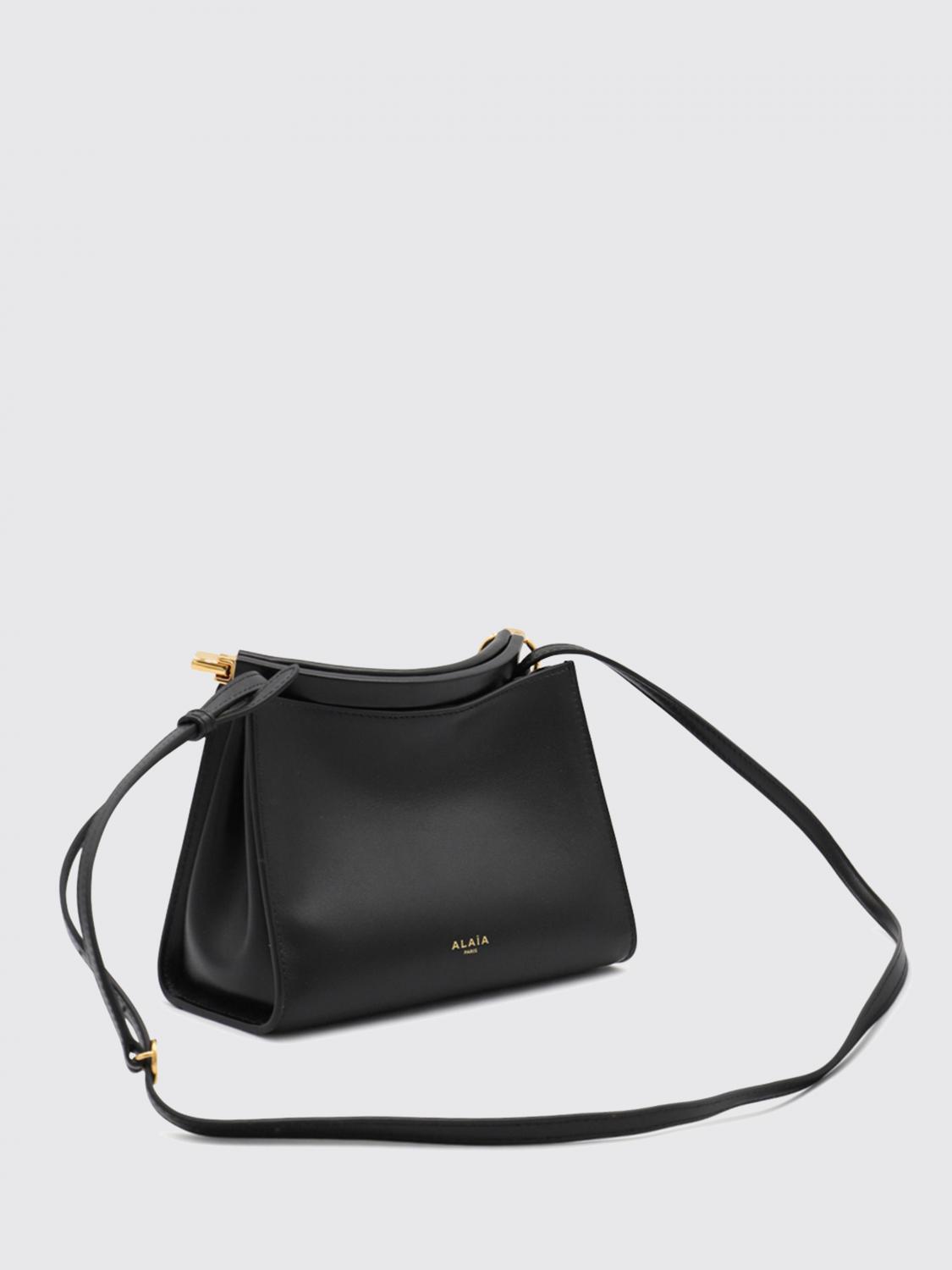 woman's shoulder bag