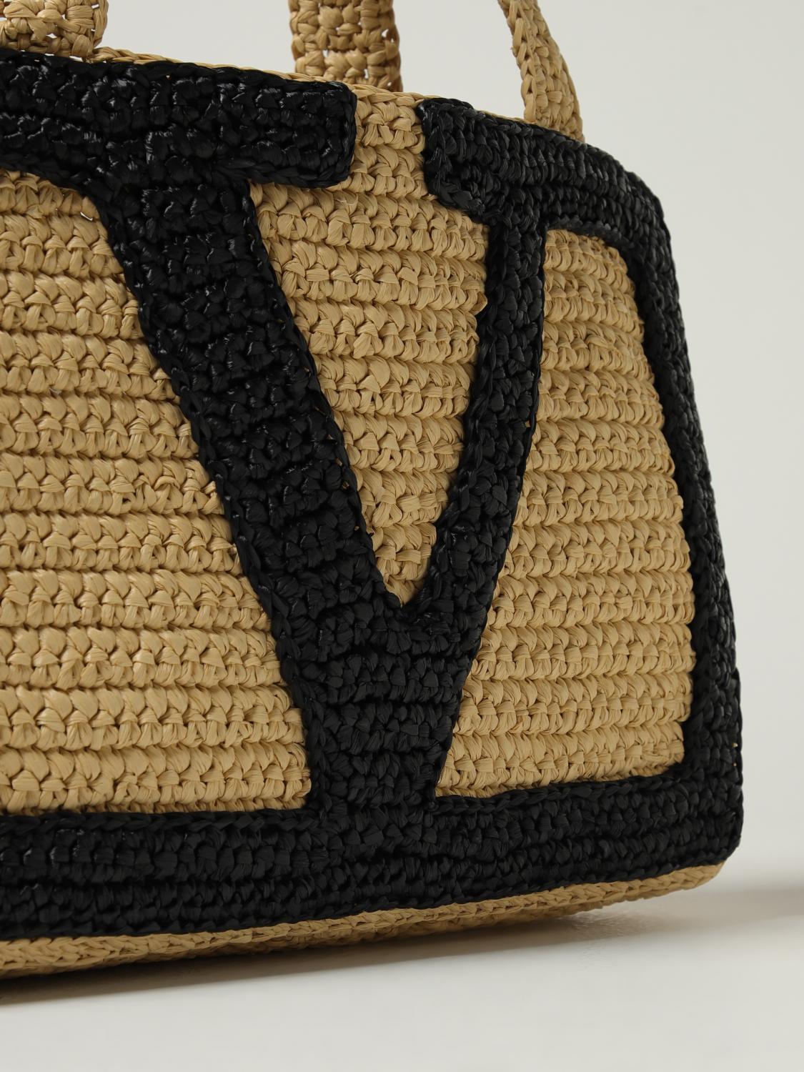 woman's shoulder bag