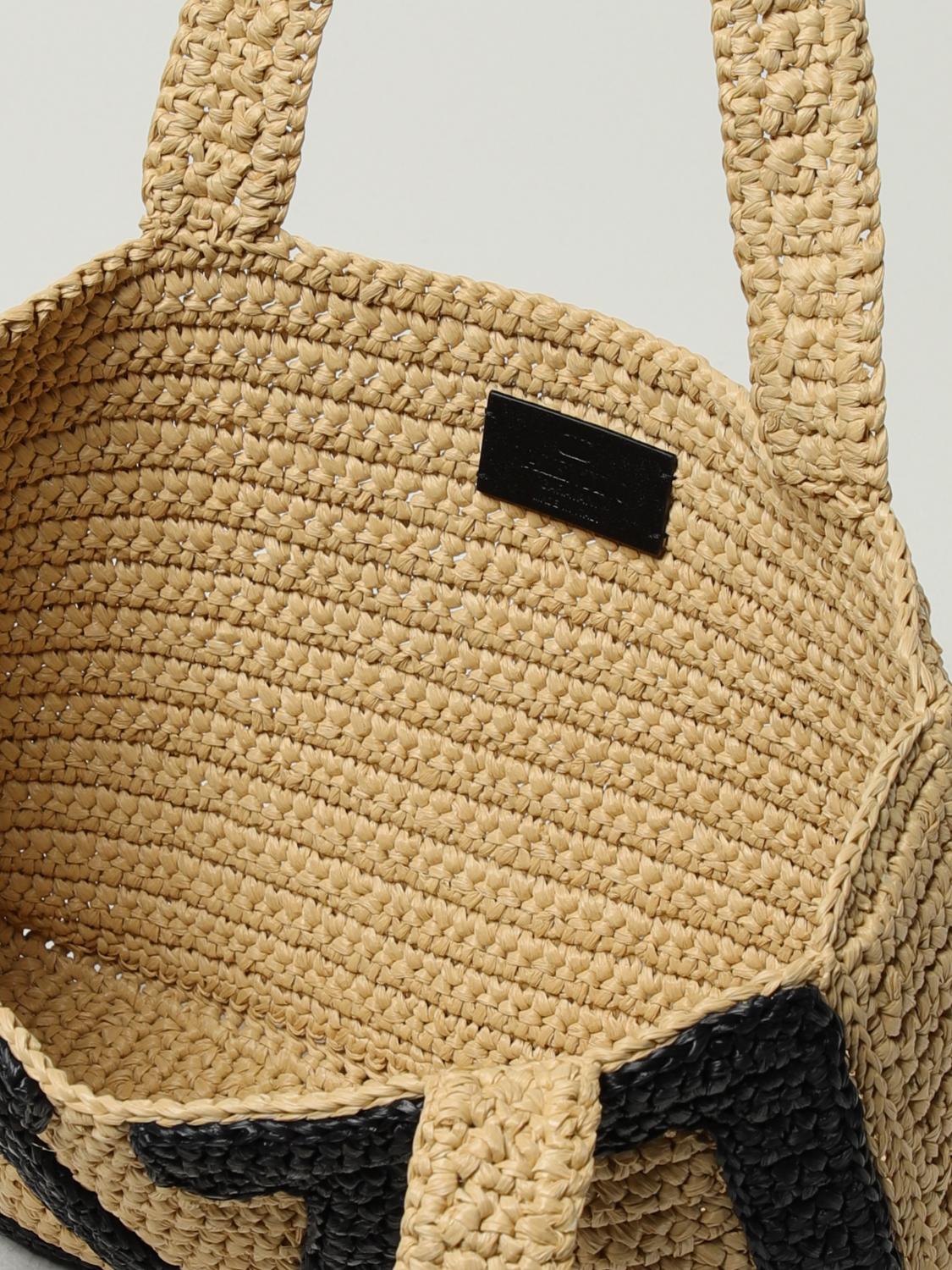 woman's shoulder bag